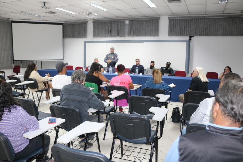 Conselho Comunitário de Segurança realiza reunião ordinária no auditório da Prefeitura