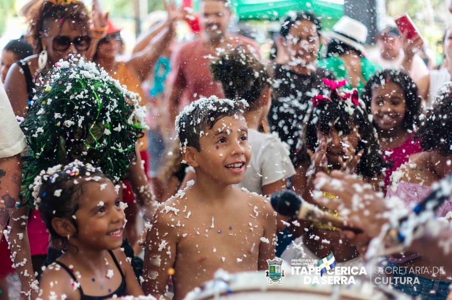 Confira como foi o domingo de Carnaval no Parque do Povo