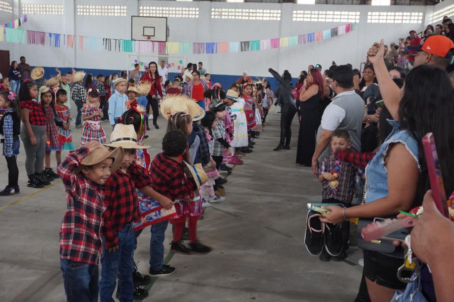 Secretaria de Educação participa das festas juninas nas escolas municipais