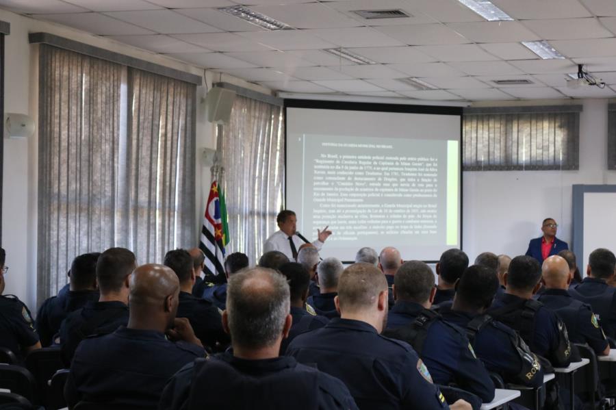 Evento reúne GCM para apresentar o novo secretário de Segurança, Trânsito e Transporte do município