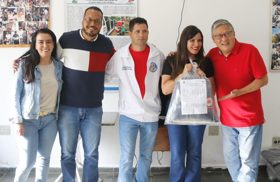 Integrantes do SAMU ganham novo uniforme