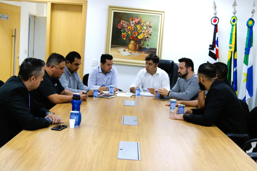 Prefeitura trabalha para minimizar efeitos das fortes chuvas