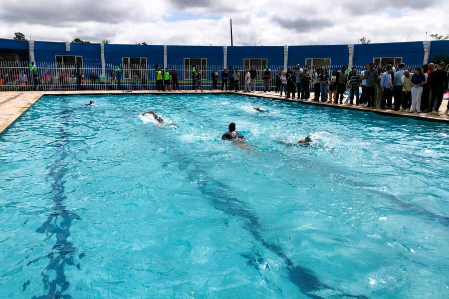 Prefeitura reinaugura piscina do Ginásio Poliesportivo Antônio Baldusco