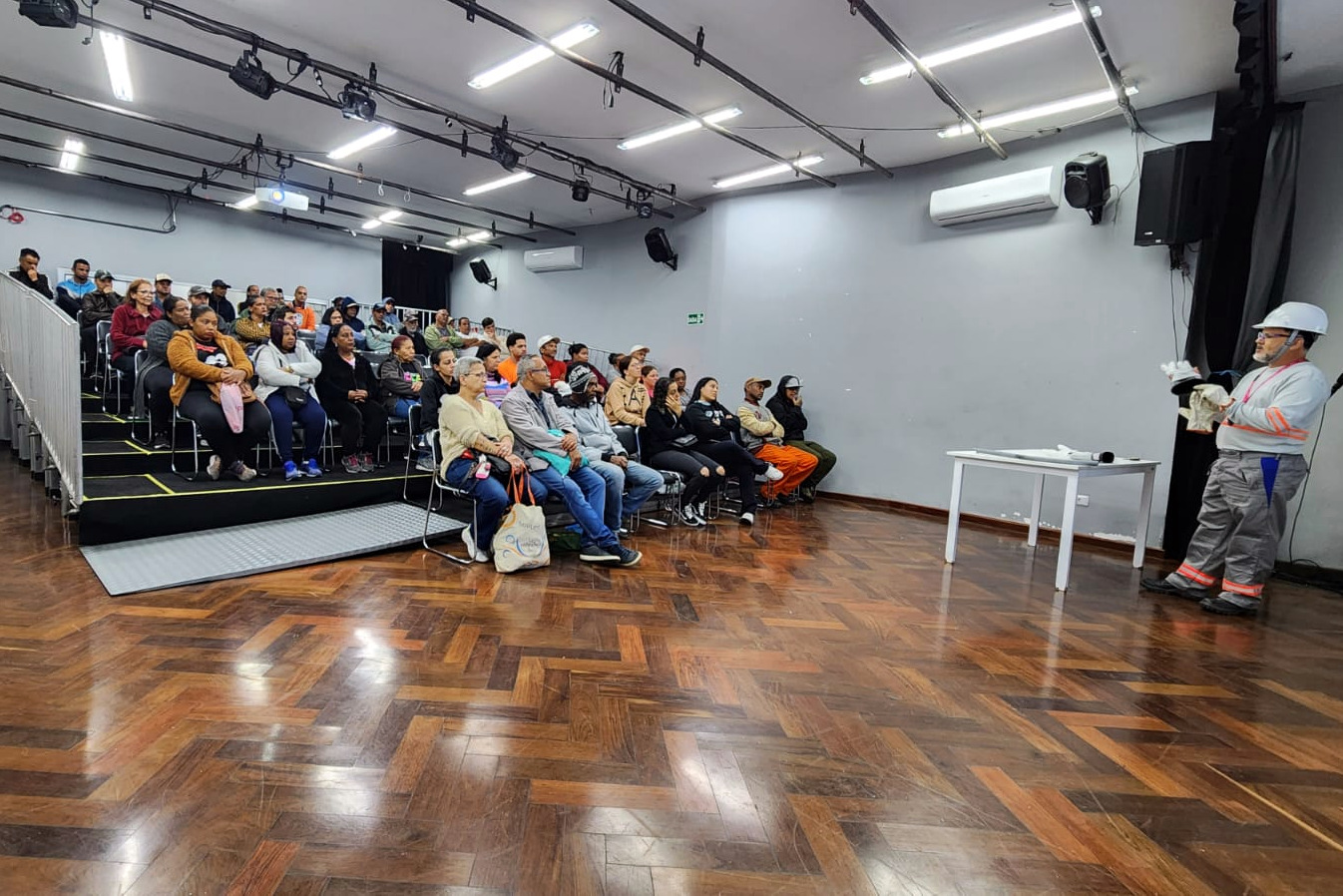 Programa da Frente de Trabalho promove palestra sobre Riscos Elétricos em Itapecerica da Serra