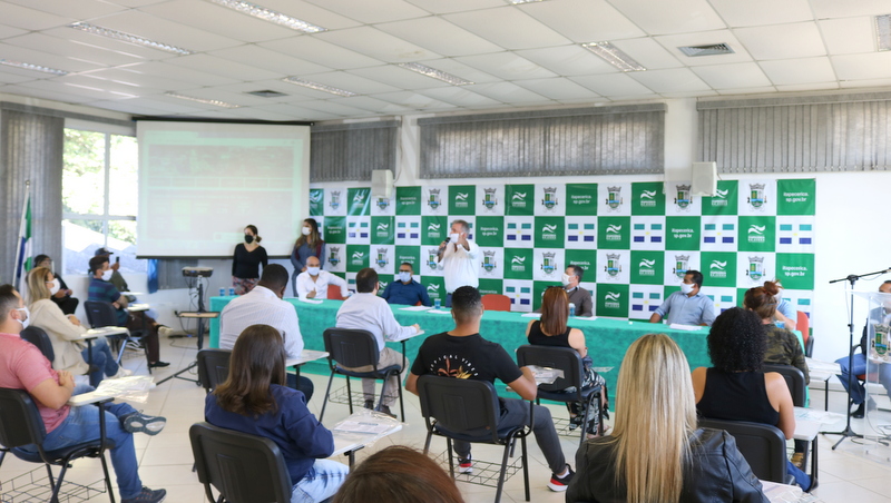 Reunião define estratégias para reabertura, com segurança, do seguimento do comércio de beleza no município
