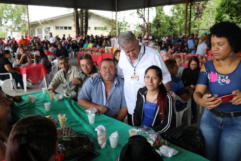 Bolsistas da Frente de Trabalho participam de café da manhã de confraternização no Complexo Administrativo