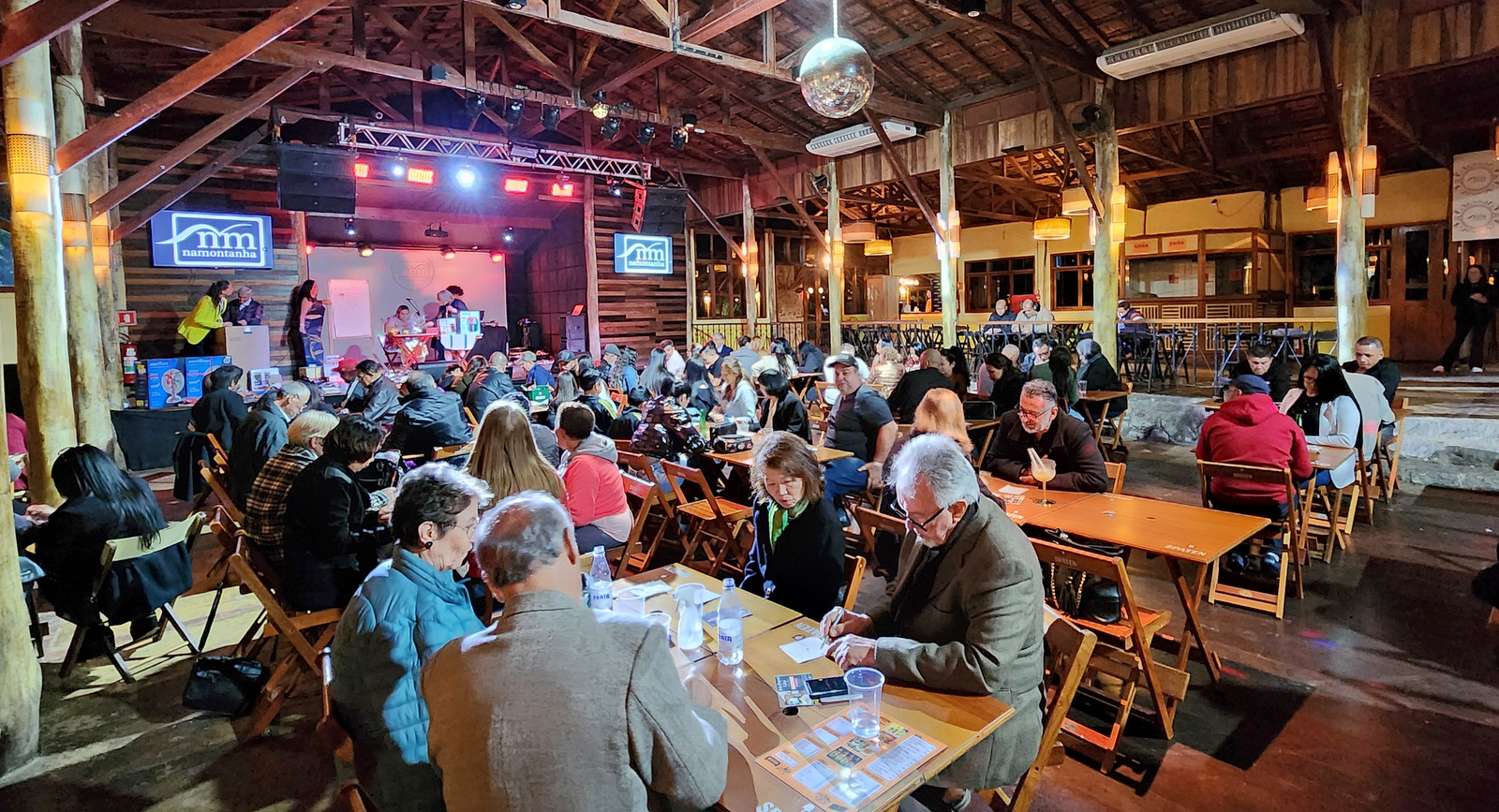 Divertido bingo e delicioso jantar marcam ação beneficente do FUSSIS