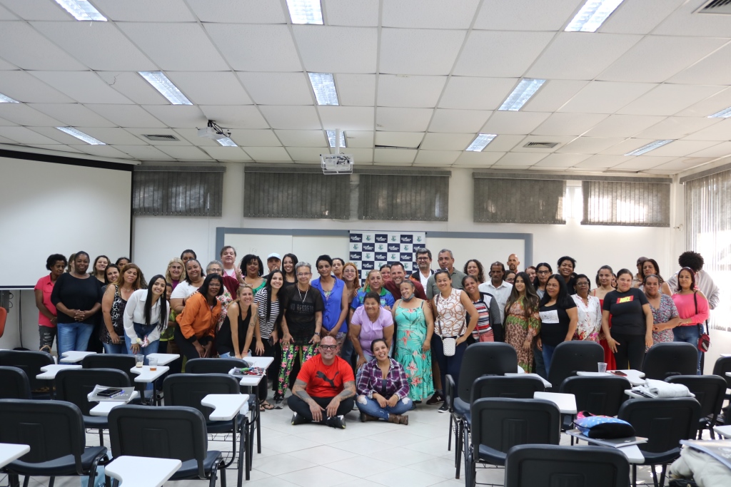 Frente de Trabalho realiza curso de empreendedorismo