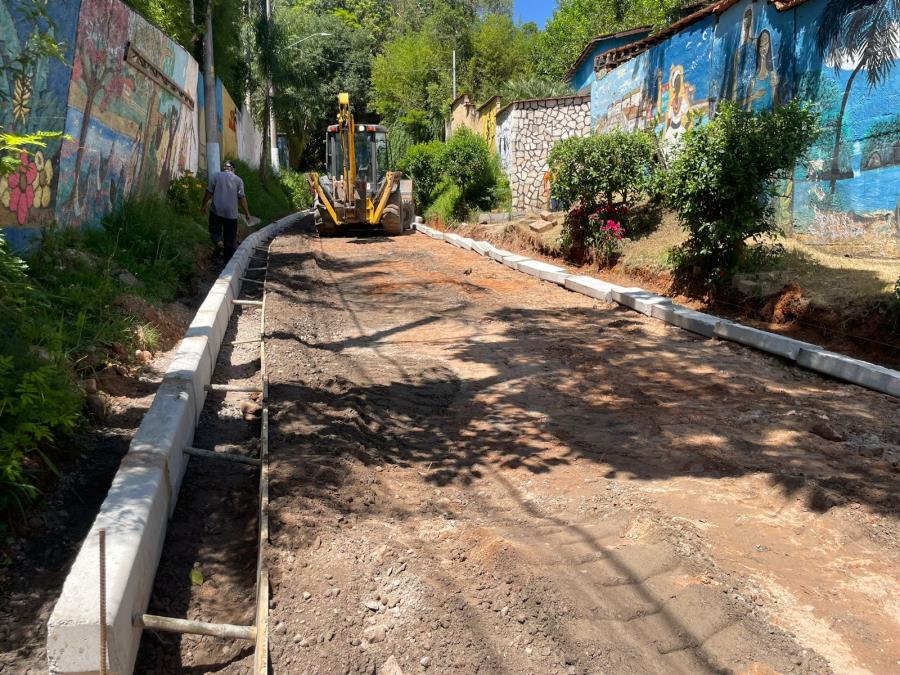 Prefeitura retoma obras no Beco do Embu-Mirim