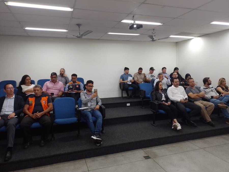 Prefeitura participa de palestra sobre edificações municipais