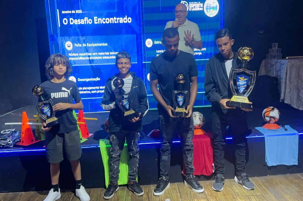 Prefeitura celebra conquistas históricas da Seleção de Futebol de Itapecerica da Serra na Rio Pardo Cup