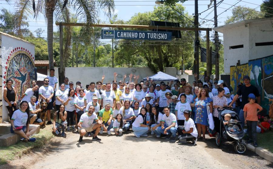 1º Passeio do Beco do Embu-Mirim é realizado em Itapecerica da Serra