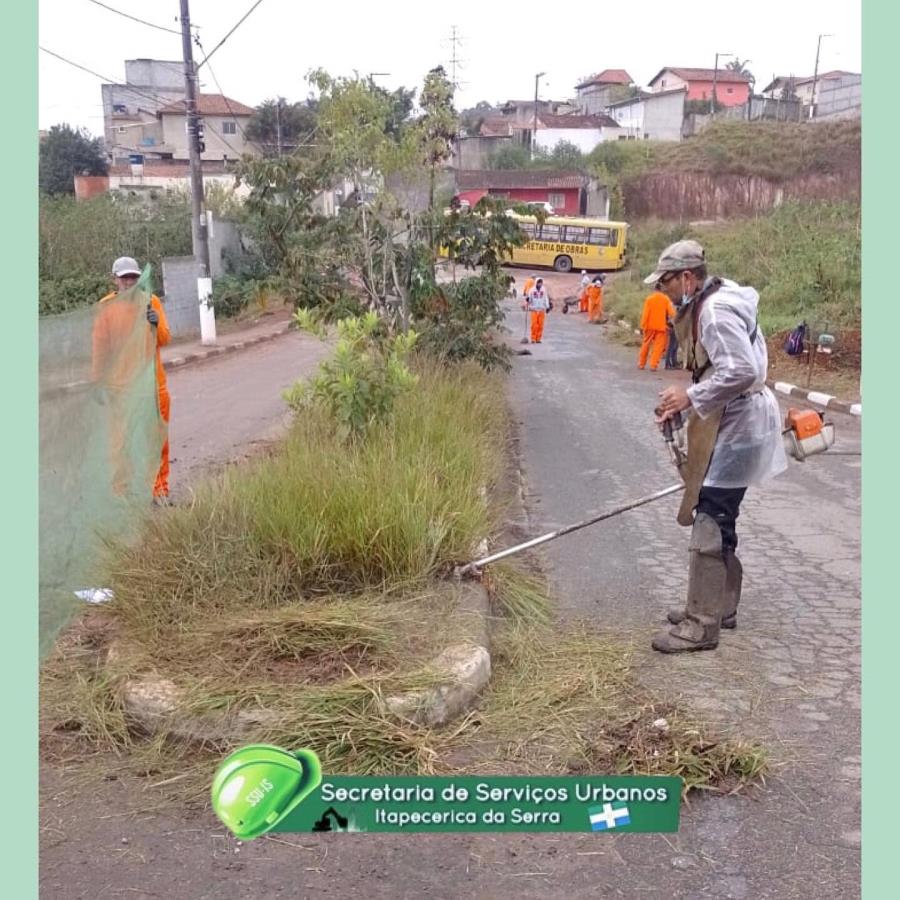 Prefeitura realiza obras de conservação e serviço de limpeza nos bairros de Itapecerica da Serra