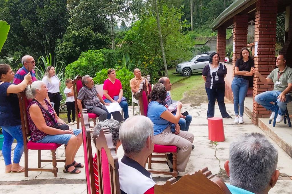 Prefeitura realiza reunião de orientação com moradores do Bairro da Lagoa - Núcleo Dover
