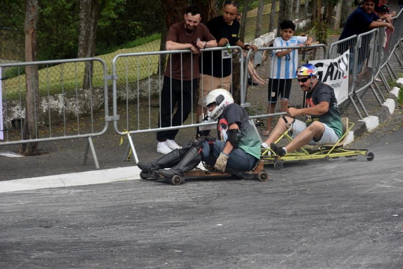 18º GP Jovões de Carrinho de Rolimã leva emoção e solidariedade às ruas de Itapecerica da Serra