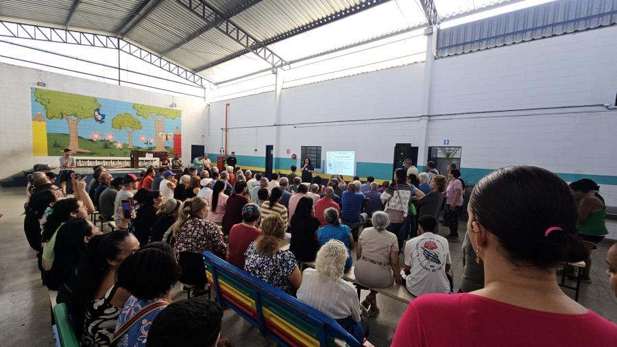 Reunião com moradores do Analândia discute ações do Programa Lote Seguro