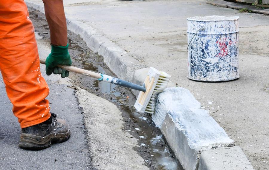Secretaria de Serviços Urbanos realiza limpeza e zeladoria em três regiões da cidade