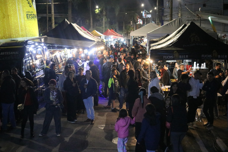 Encontro de Cervejeiros: Música, Gastronomia e Cerveja Artesanal aquecem centro da cidade
