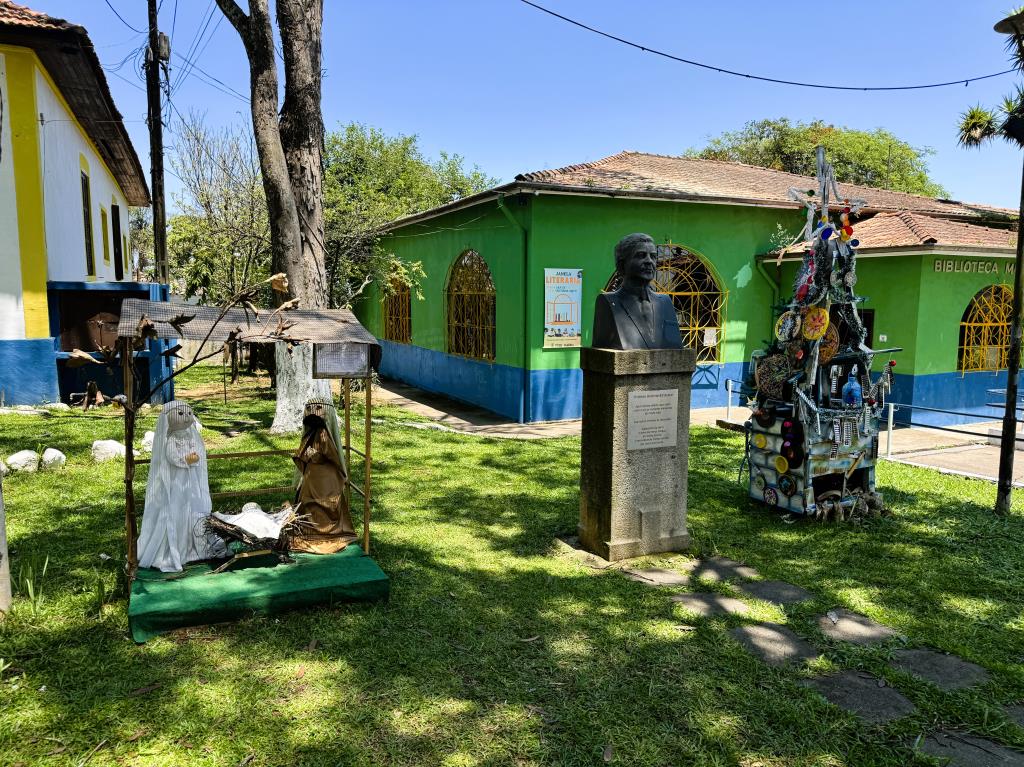 Arte e sustentabilidade marcam ação natalina em Itapecerica da Serra