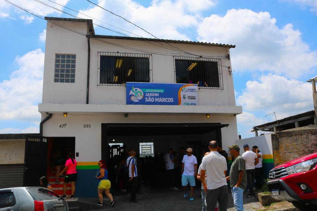 Prefeitura inaugura nova Academia do Jardim São Marcos
