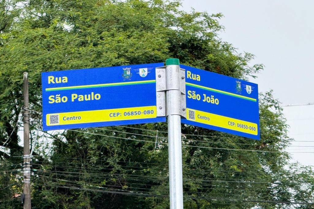 Itapecerica da Serra instala novas placas com QR Code que contam a história das ruas