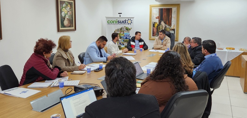 Prefeitura de Itapecerica da Serra sedia reunião do CONISUD e Sebrae