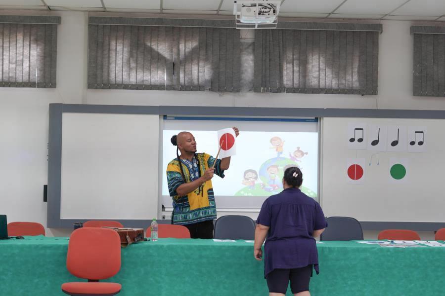 Prefeitura proporciona formação aos professores de arte