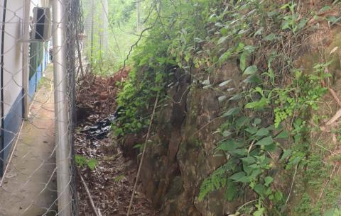 31-03-2026 Escola Estadual Deputado Romeu de Campos Vergão-contenção do talude(30)