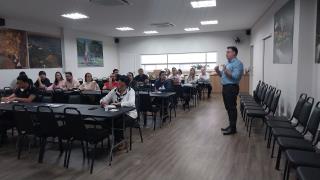 26-08-2025 Escola de Governo_ treinamento sobre Inteligência Artificial_Christian Capato(12)
