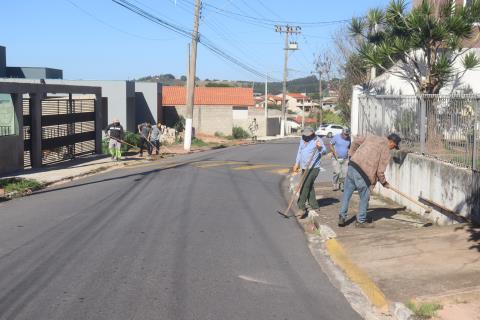11-11-2025 Rua Claudio Belini Baroni_Refúgio_zeladoria(2)