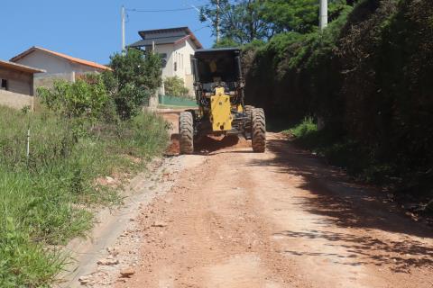10-11-2025 Rua Antônio Joaquim Padula_zeladoria(24)