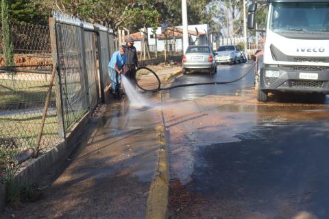 1º-10-2025 Avenida Júlio Bruno Menochi-zeladoria (11)