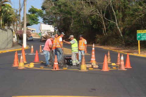 08-10-2025 Avenida Papa João Paulo II-zeladoria(3)