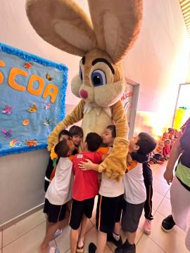 27-03-2026 ENTREGA DE OVOS DE PÁSCOA NAS ESCOLAS MUNICIPAIS-EMEB Alzira(22)