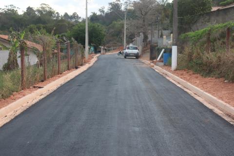 08-09-2025 Rua Luiz Carlos Tozzini Della Guardia-infraestrutura e pavimentação(8)