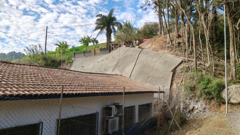 23-07-2026 Escola Estadual Deputado Romeu de Campos Vergal Conenção do Talude(7)