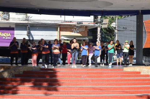 27-05-2026 Dia do Desafio-Praça Prefeito João Zelante-Dance desafio da melhor idade(25)