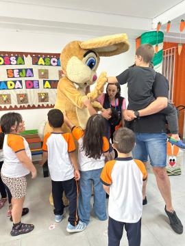 31-03-2026 Entrega de Ovos de Páscoa nas Escolas Municipais-EMEB Ciano(18)