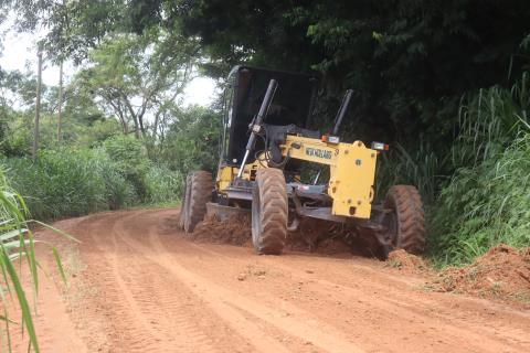 29-12-2025 Estrada Municipal Carlos Cagnassi-zeladoria(30)