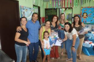 17-02-2023 Entrega uniformes e material escolar (143)