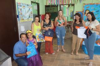 17-02-2023 Entrega uniformes e material escolar (153)