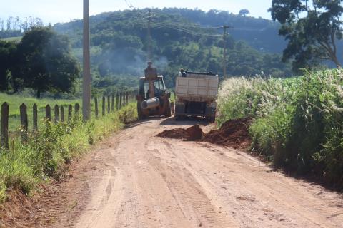 8-1-2026 Estrada Municipal José Edmundo Pinton Rizzieri-zeladoria(11)