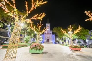 27-11-2024 Natal Luzes da Serra_decoração-Praça Lourenço Franco de Oliveira(6)