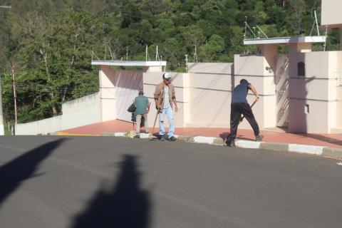 25-11-2025 Rua Hermínio Demattê-Jardim Gustavo_zeladoria(4)