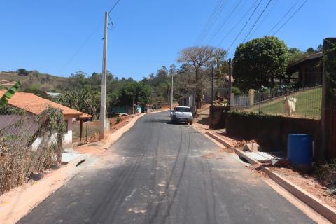 11-09-2025 Rua Luiz Carlos Tozzini Della Guardia-infraestrutura e pavimentação(8)