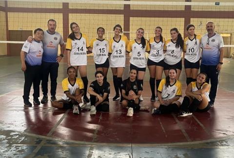 27-04-2025 oficina Vôlei feminino_ADR(2)