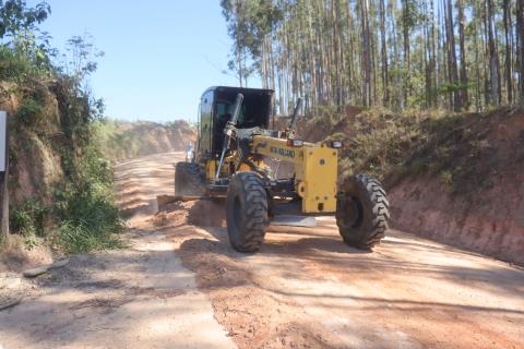 1º-12-2025 Estrada Municipal Egisto Fruchi-zeladoria(12)