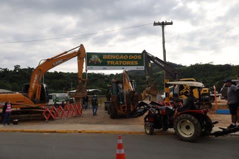 17-05-2026 Feira Agromais e Bênção dos Tratores-Carlos Valentino(42)