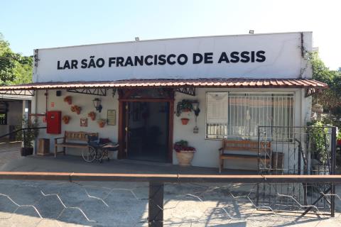 27-03-2025 Horta Municipal_Lar São Francisco de Assis(26)