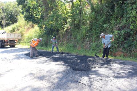 20-02-2025 Estrada Municipal Basílio Silotto-tapa buracos(25)